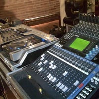 Cdj e Mesa de Som Digital