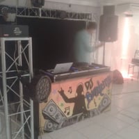 DJ com estrutura completa de diversos formatos