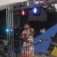 Bandas com estrutura completa