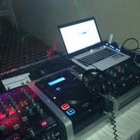 DJ social e empresarial.
Desconto especial para espaços que procuram residentes.