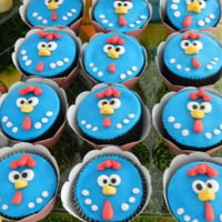 Cupcake Galinha Pintadinha