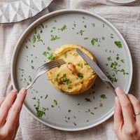 Nosso escondidinho de camarão está no menu a la carte e finger food
