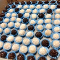 Brigadeiro e Beijinho (com Coco Fresco, ralado na hora)