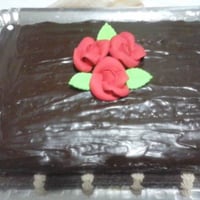 Bolo com Recheio e Cobertura de Ganache.