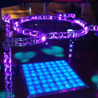 estrutura com pista de led