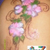 Pintura Facial Artística Profissional e com monitores treinados por uma Artista Plástica, o melhor s