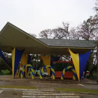 Decoração Mista de Balões e Tecidos