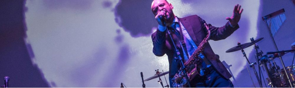 Vitor Ferraz Saxofonista e Cantor