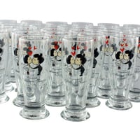 Tulipas personalizadas com noivinhos e nomes do casal. Excelente opção de Lembrancinhas para convida