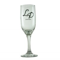 Taça de Champagne personalizada com iniciais do casal. Excelente opção de Lembrancinhas para convida