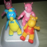 kit personagens infantis ate 4 personagens 55,00