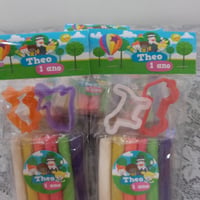 KIT MASSINHA E CORTADOR PERSONALIZADO LEMBRANCINHA
