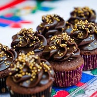Mini cupcakes.