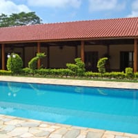 ESpaços para grandes eventos e ambientes separados.